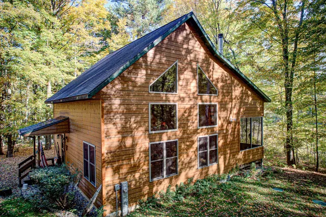 $549,900 | 6883 Little Long Lk Lane, Wabeno, WI 54566