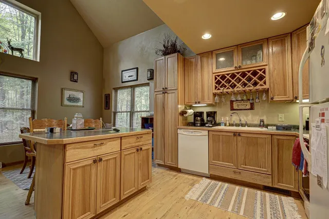 $549,900 | 6883 Little Long Lk Lane, Wabeno, WI 54566