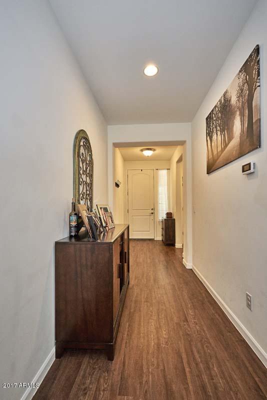 1539 East Apollo Road Phoenix, AZ 85042 - Photo 5 of 42 Foyer2