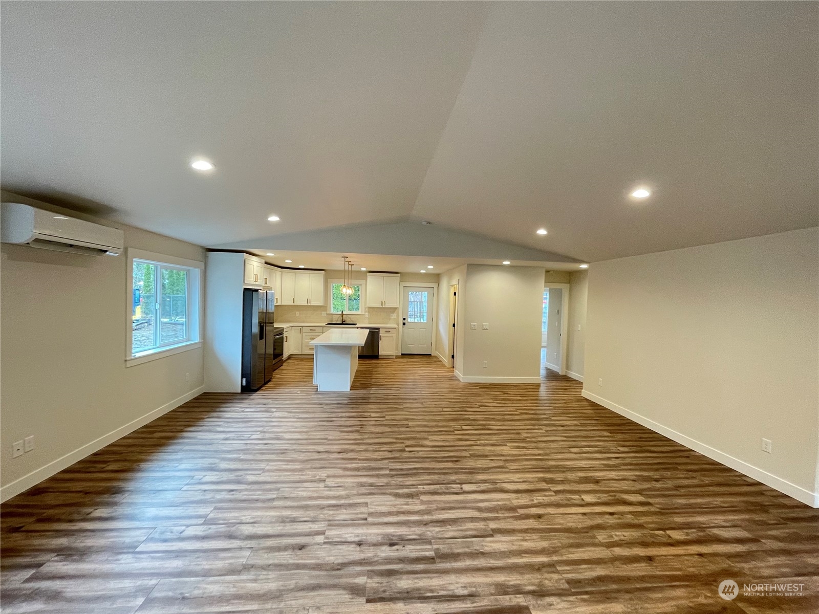 6173 Shamrock Road Maple Falls, WA 98266 - Photo 11 of 14 Gallery Image 11
