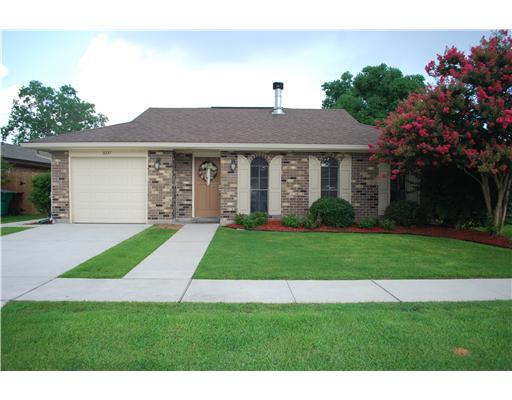 3237 Irish Bend Road Kenner, LA 70065 - Photo 1 of 12 Gallery Image 1