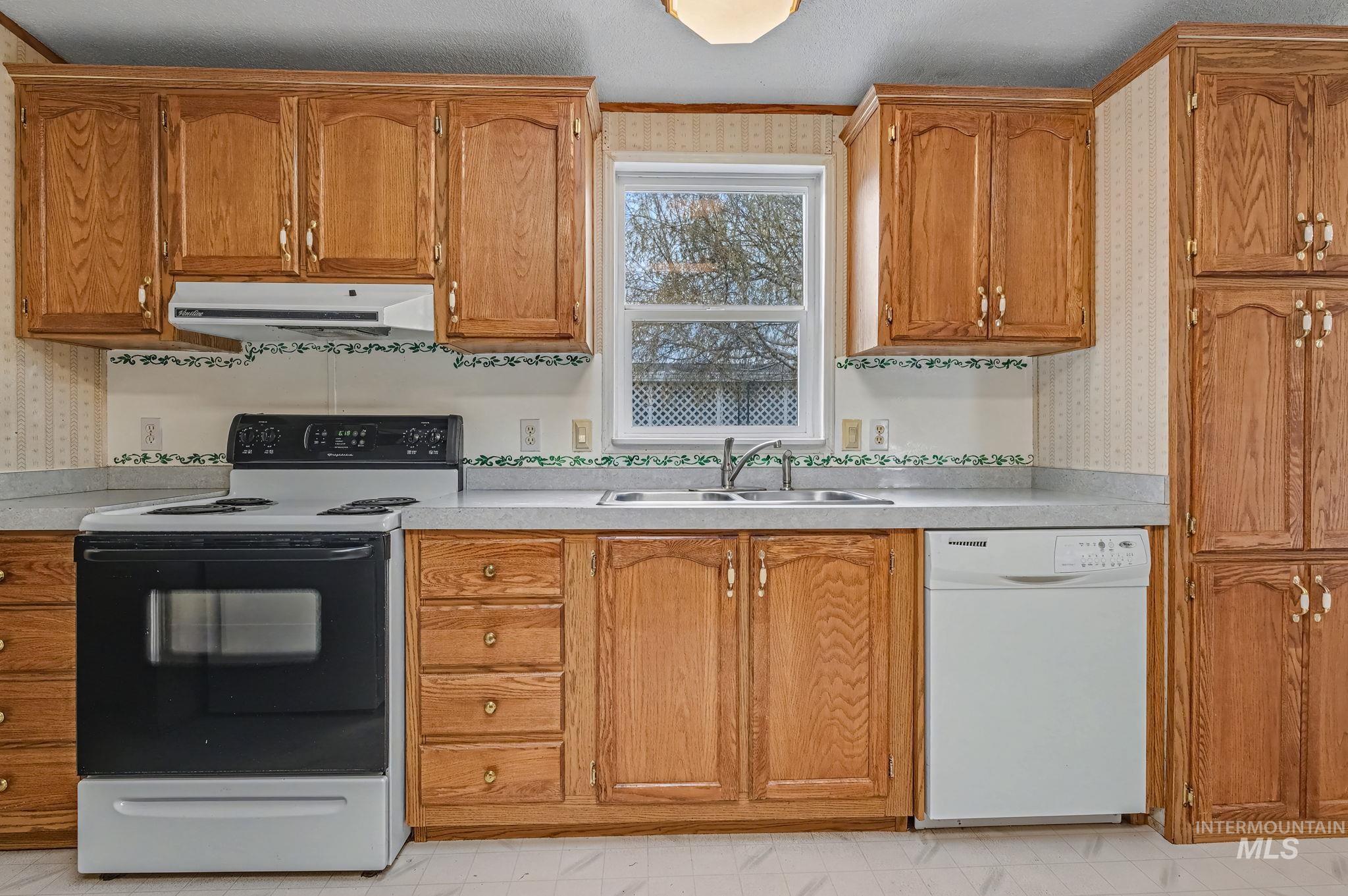 2809 Golden Rod Lane Caldwell, ID 83605 - Photo 12 of 27