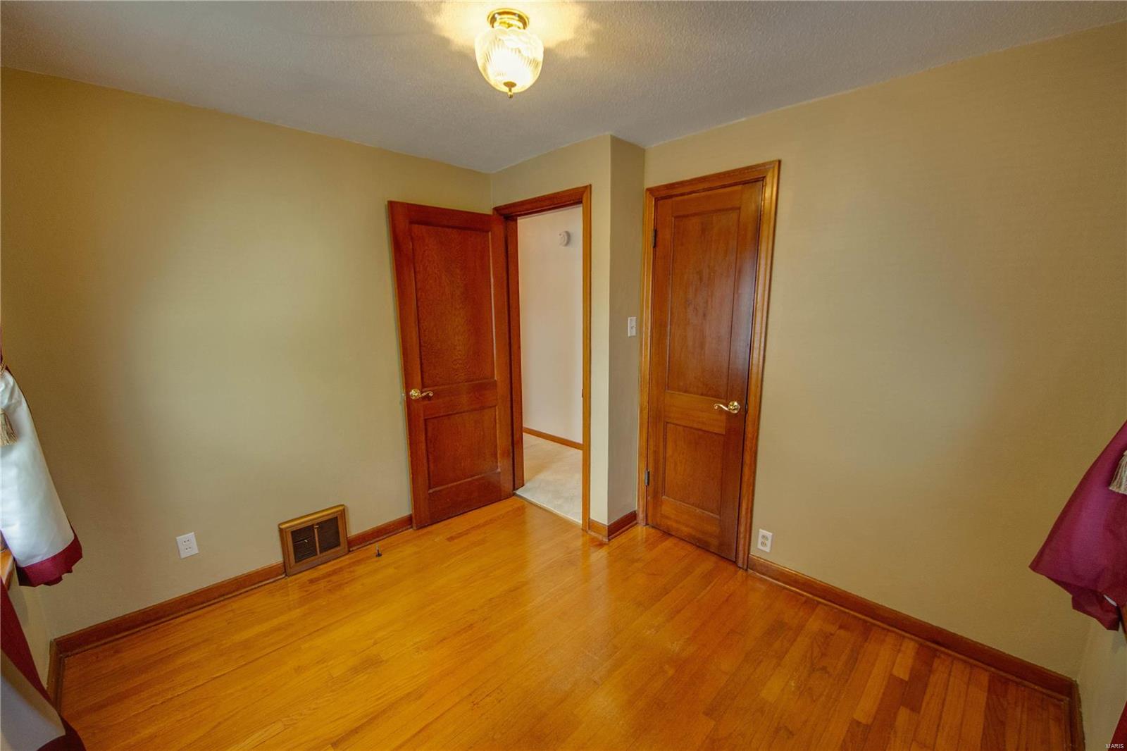 514 Doerr Street Roxana, IL 62084 - Photo 14 of 21 Gallery Image 14