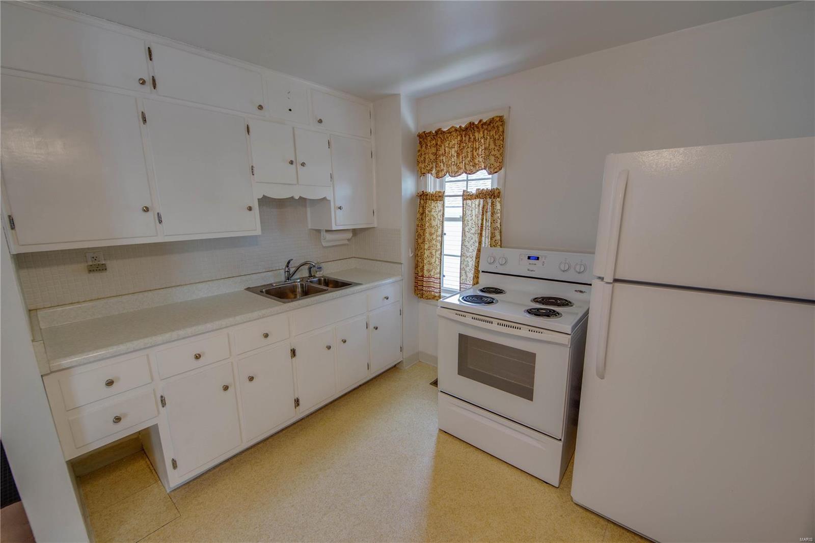 514 Doerr Street Roxana, IL 62084 - Photo 8 of 21 Gallery Image 8
