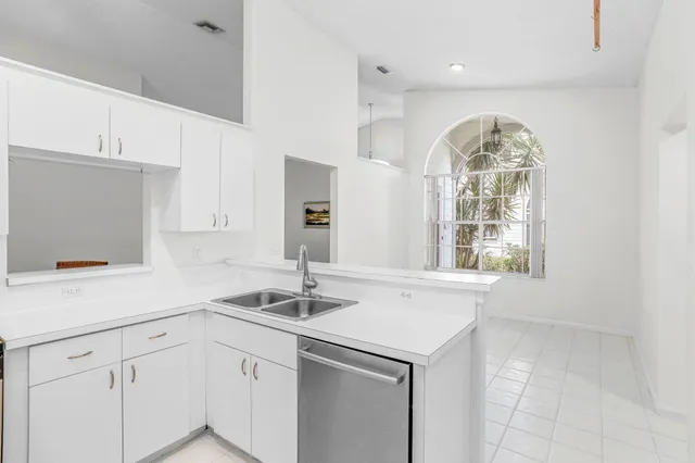 $425,000 | 8958 Southeast Riverfront Terrace, Jupiter, FL 33469