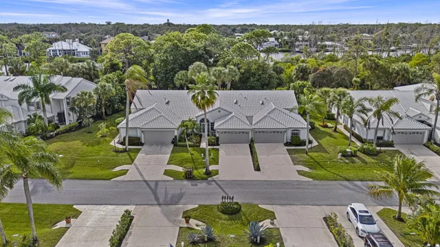 $425,000 | 8958 Southeast Riverfront Terrace, Jupiter, FL 33469
