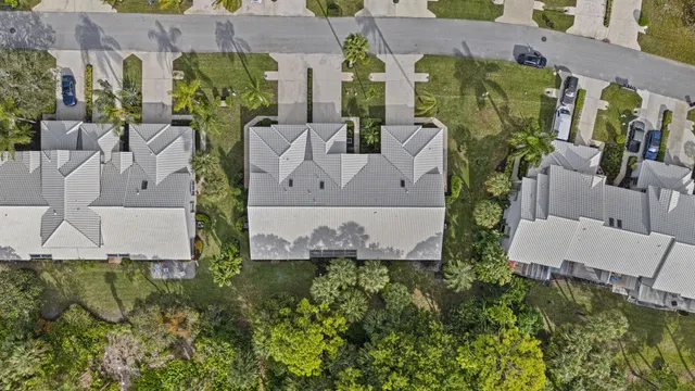 $425,000 | 8958 Southeast Riverfront Terrace, Jupiter, FL 33469