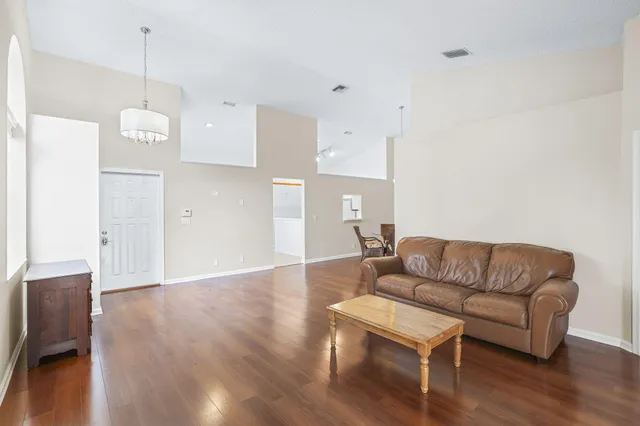 $425,000 | 8958 Southeast Riverfront Terrace, Jupiter, FL 33469