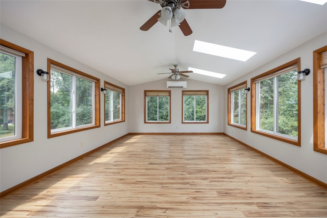 31 Buttonwood Lane Amherst, NY 14051 - Photo 22 of 33 Bonus room