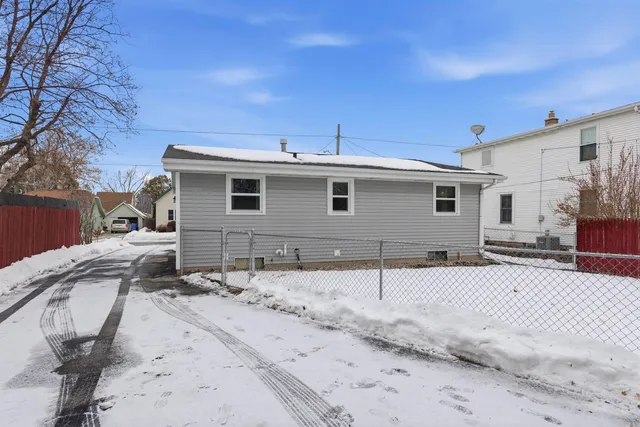 $230,000 | 1015 West Bell Avenue, Appleton, WI 54914