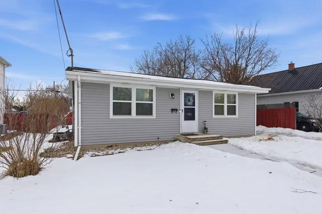 $230,000 | 1015 West Bell Avenue, Appleton, WI 54914