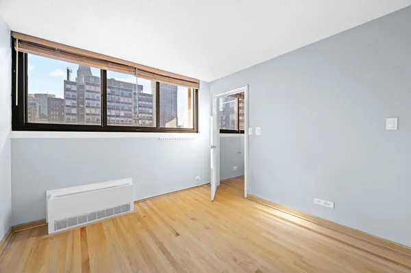 $2,150 | 30 East Division Street, Unit 14C, Chicago, IL 60610