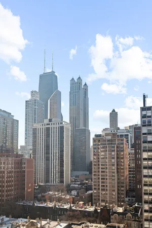 $2,150 | 30 East Division Street, Unit 14C, Chicago, IL 60610