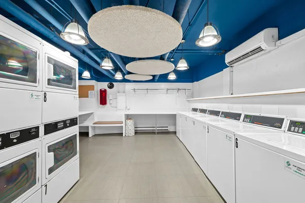 $2,150 | 30 East Division Street, Unit 14C, Chicago, IL 60610