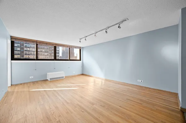 $2,150 | 30 East Division Street, Unit 14C, Chicago, IL 60610