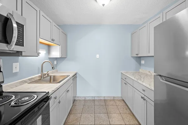 $2,150 | 30 East Division Street, Unit 14C, Chicago, IL 60610