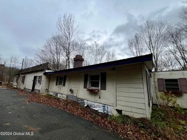 $50,000 | 830 County Rte 49, Argyle, NY 12809