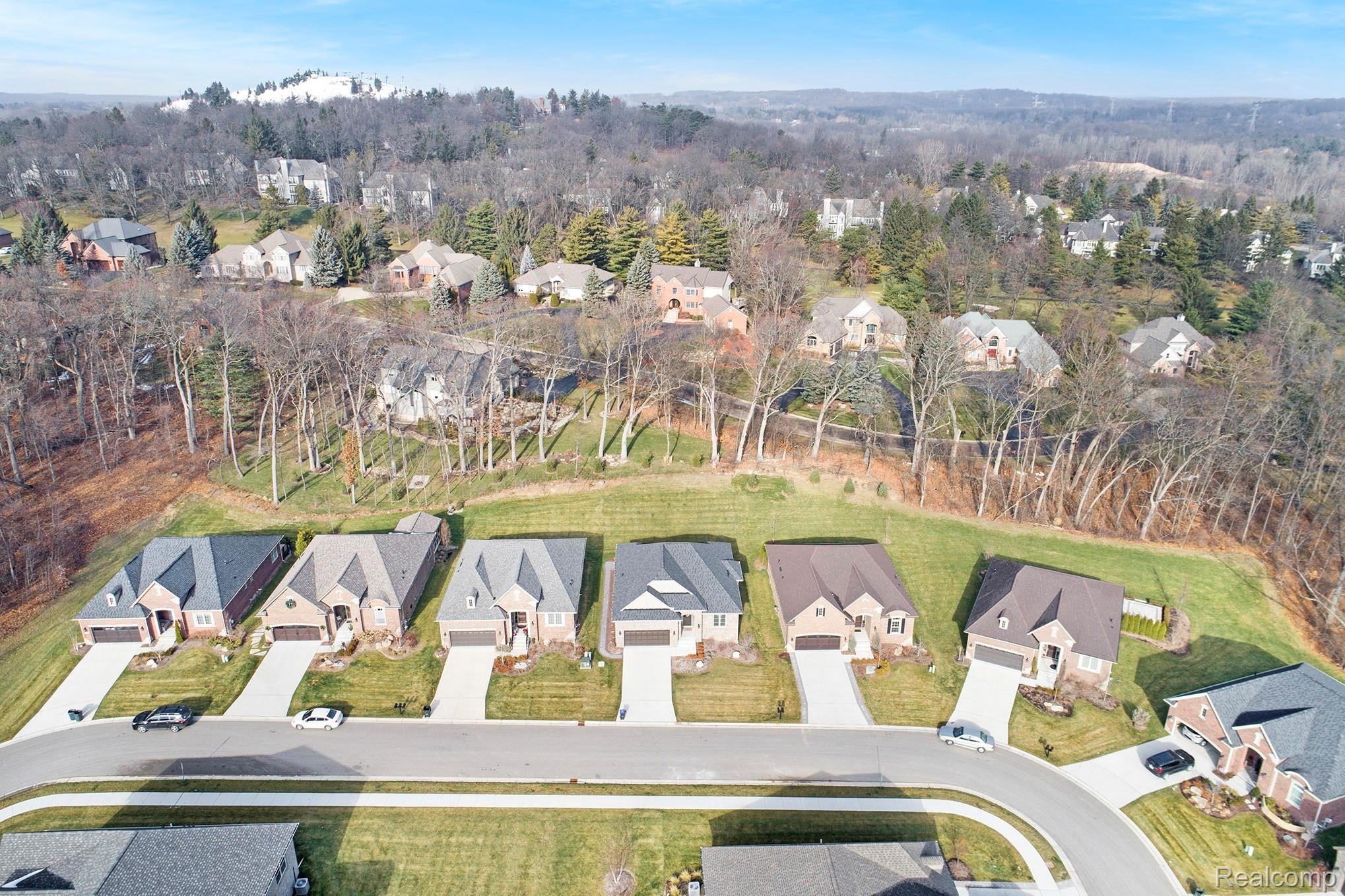5504 Woodfall Road Clarkston, MI 48348 - Photo 27 of 28 DJI_0451.jpg
