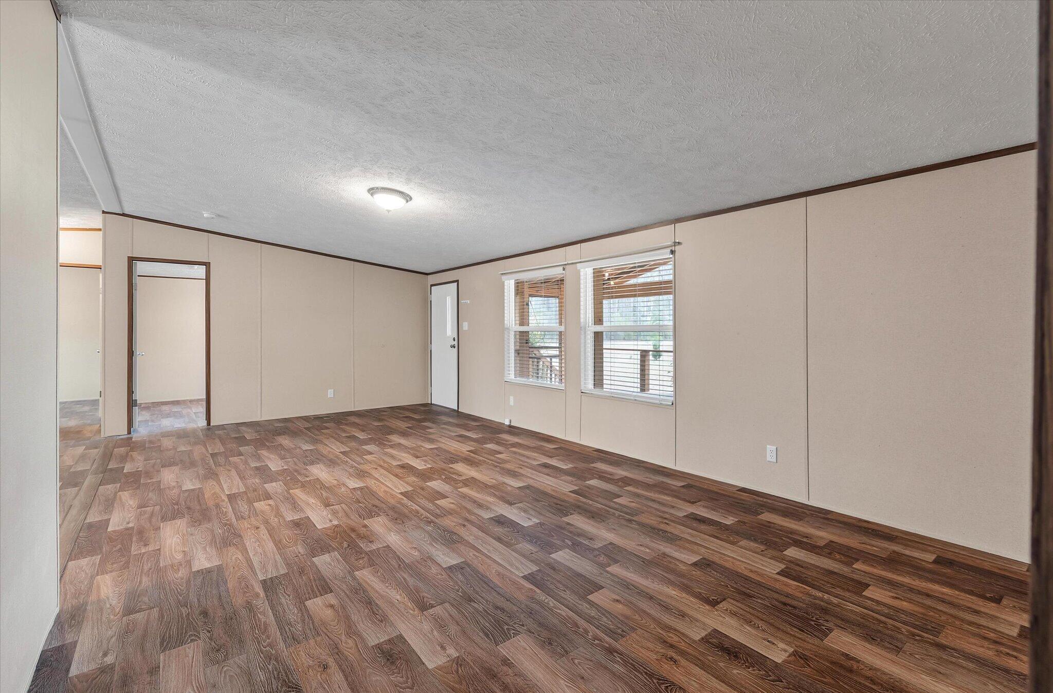 4822 Highway 41 Huger, SC 29450 - Photo 11 of 31 Living Area
