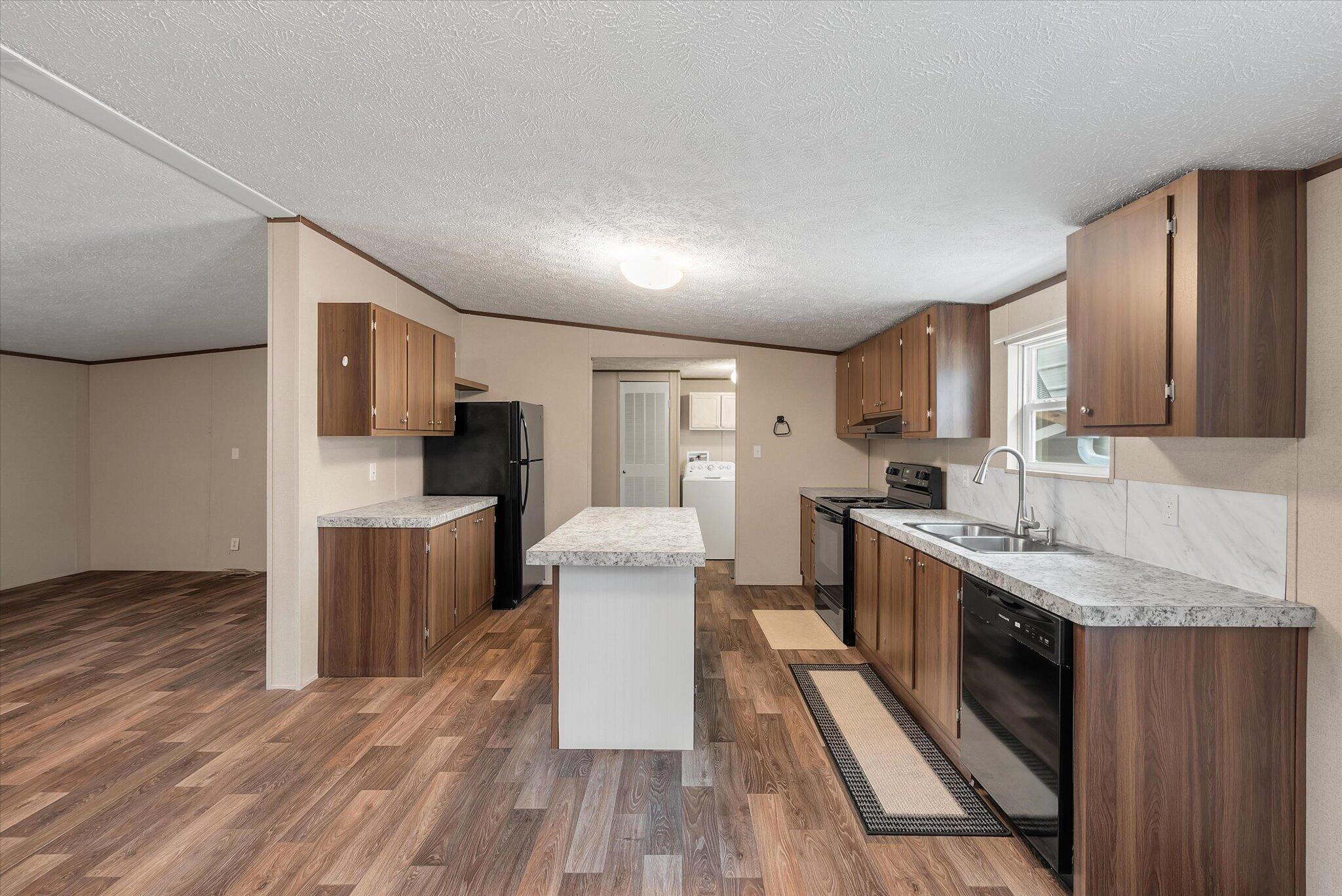 4822 Highway 41 Huger, SC 29450 - Photo 14 of 31 Kitchen