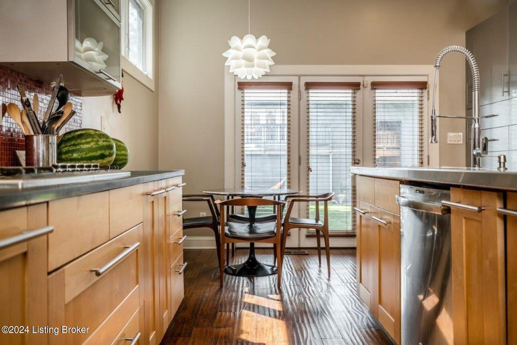 1062 Cherokee Road Louisville, KY 40204 - Photo 14 of 59 photo_online_013