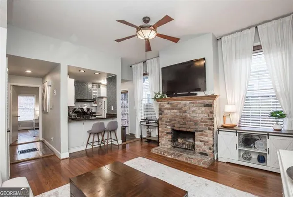 $2,300 | 952 Myrtle Street Northeast, Unit 2, Atlanta, GA 30309