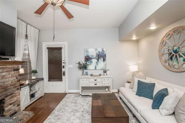 $2,300 | 952 Myrtle Street Northeast, Unit 2, Atlanta, GA 30309
