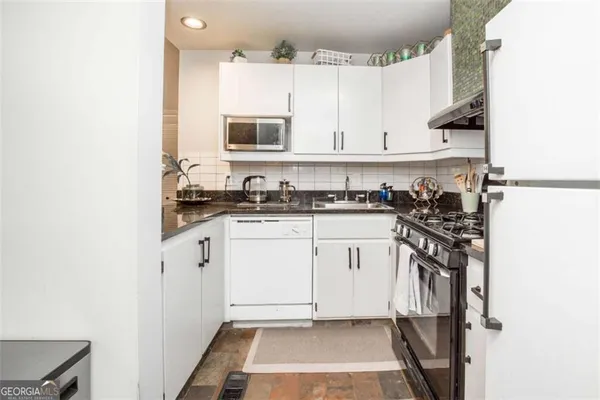 $2,300 | 952 Myrtle Street Northeast, Unit 2, Atlanta, GA 30309