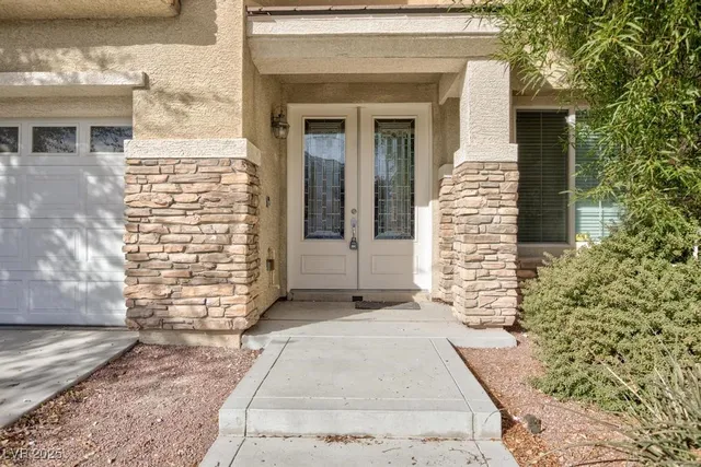$2,800 | 3536 West Perching Bird Lane, North Las Vegas, NV 89084
