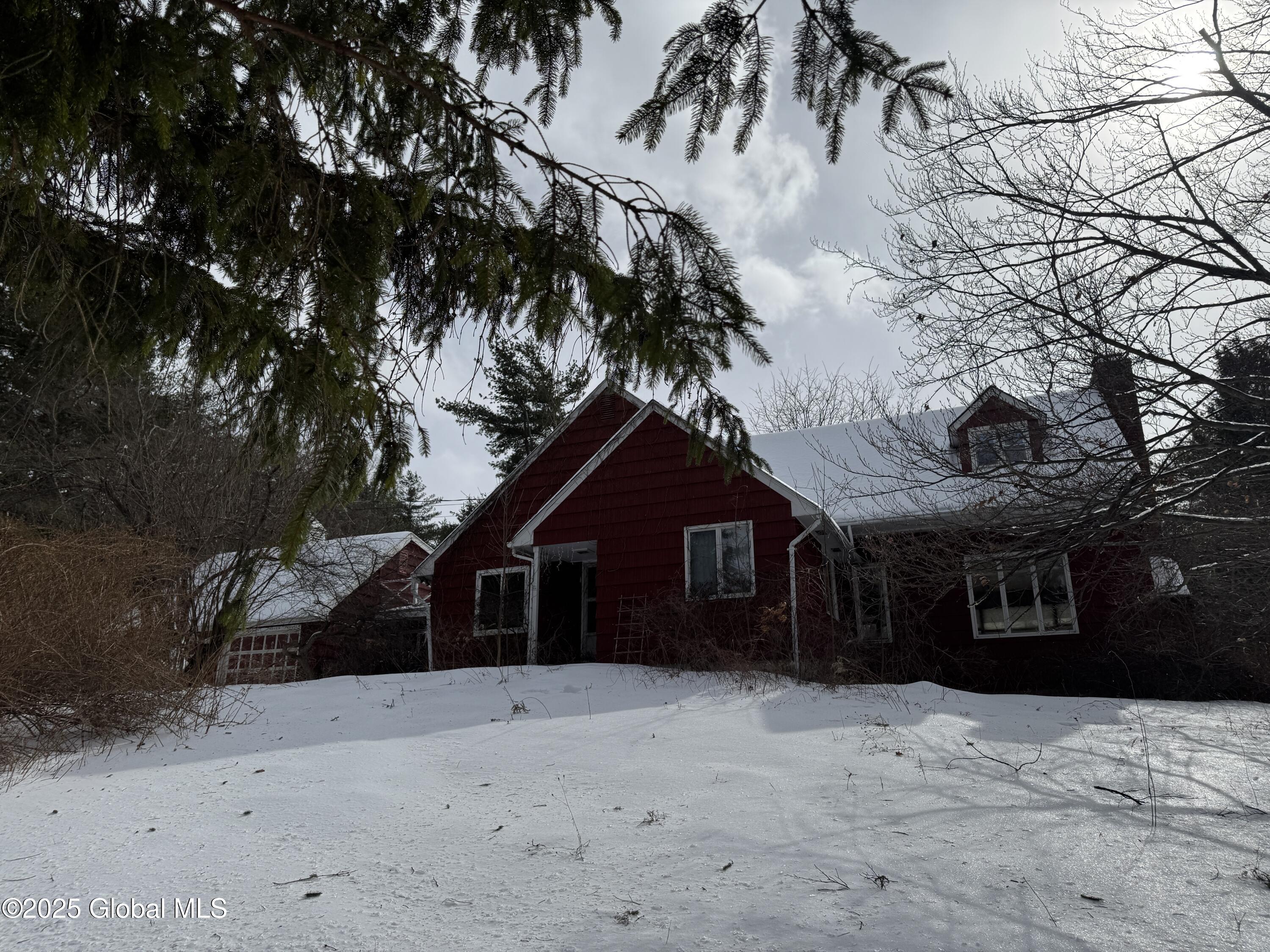 195 Bullock Road New Scotland, NY 12159 - Photo 4 of 51 IMG_0091