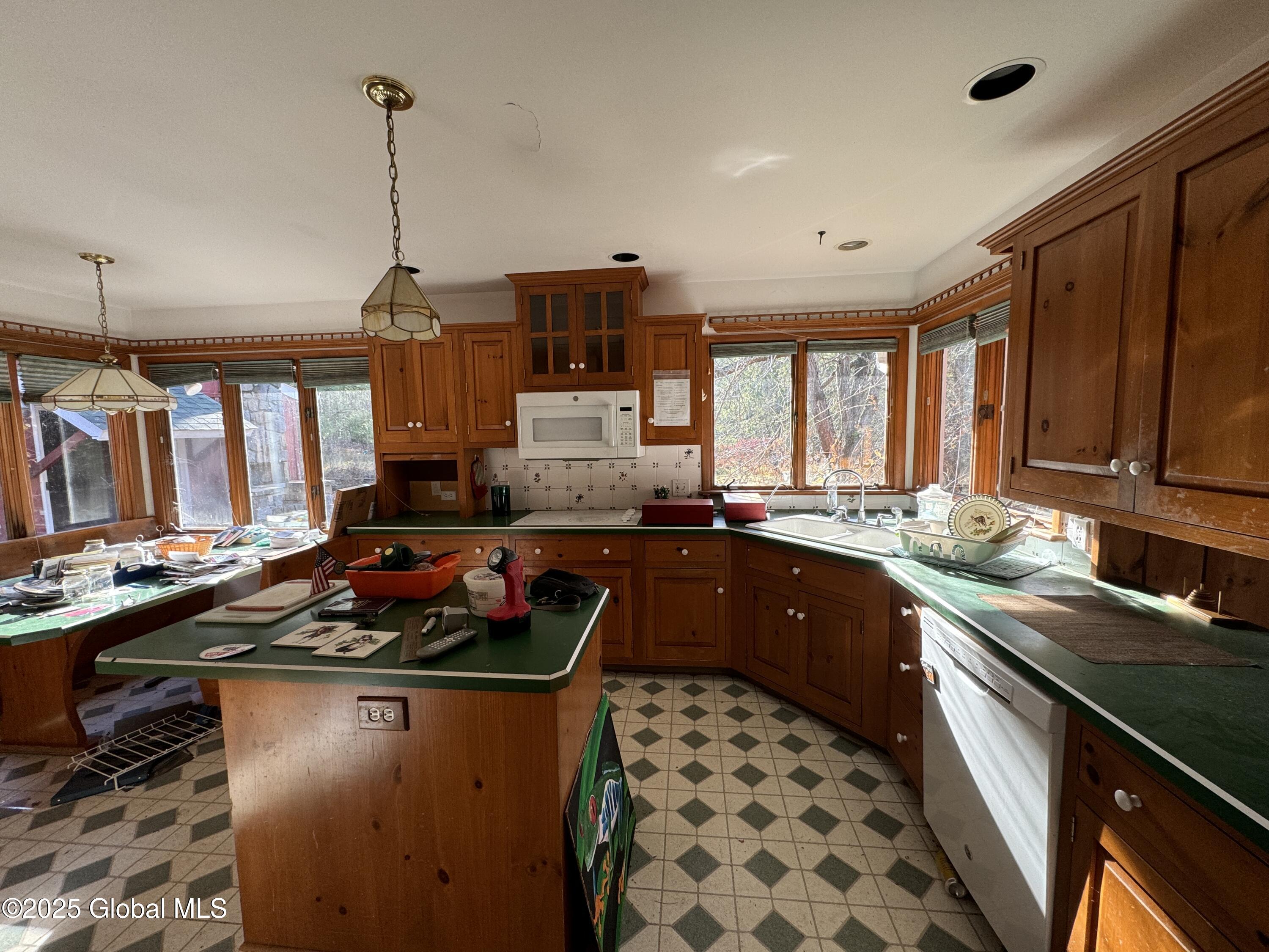 195 Bullock Road New Scotland, NY 12159 - Photo 5 of 51 IMG_9590