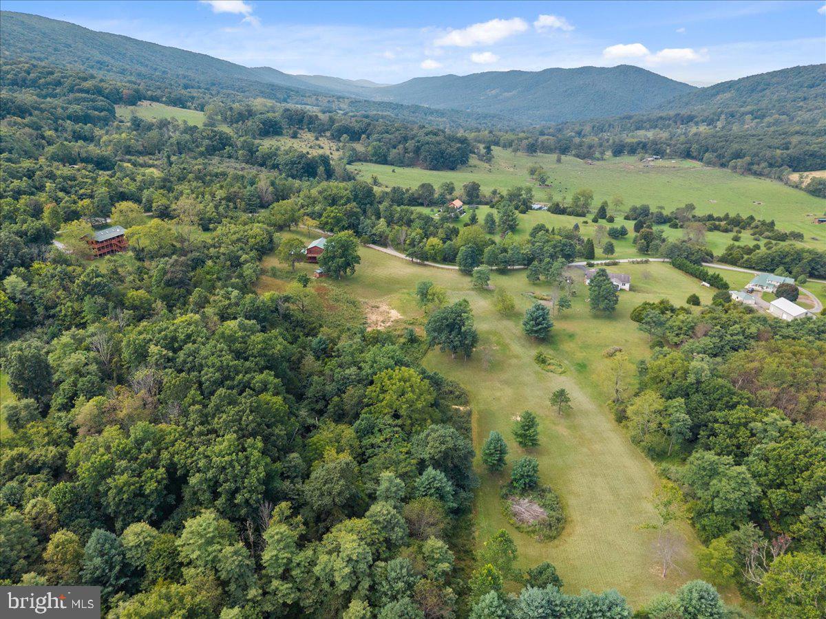 325 Coyote Run Mathias, WV 26812 - Photo 14 of 45 Gallery Image 14