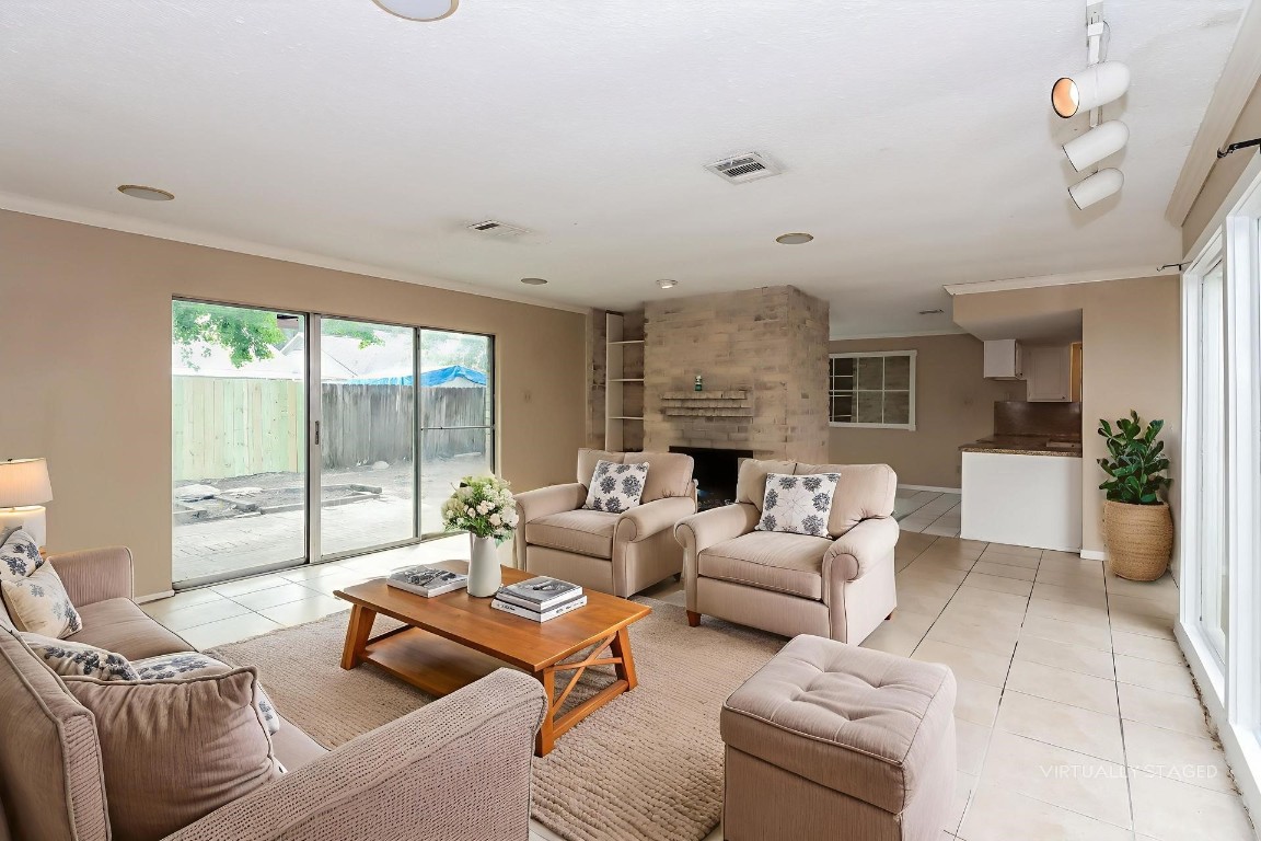 7431 Navidad Road Houston, TX 77083 - Photo 4 of 18