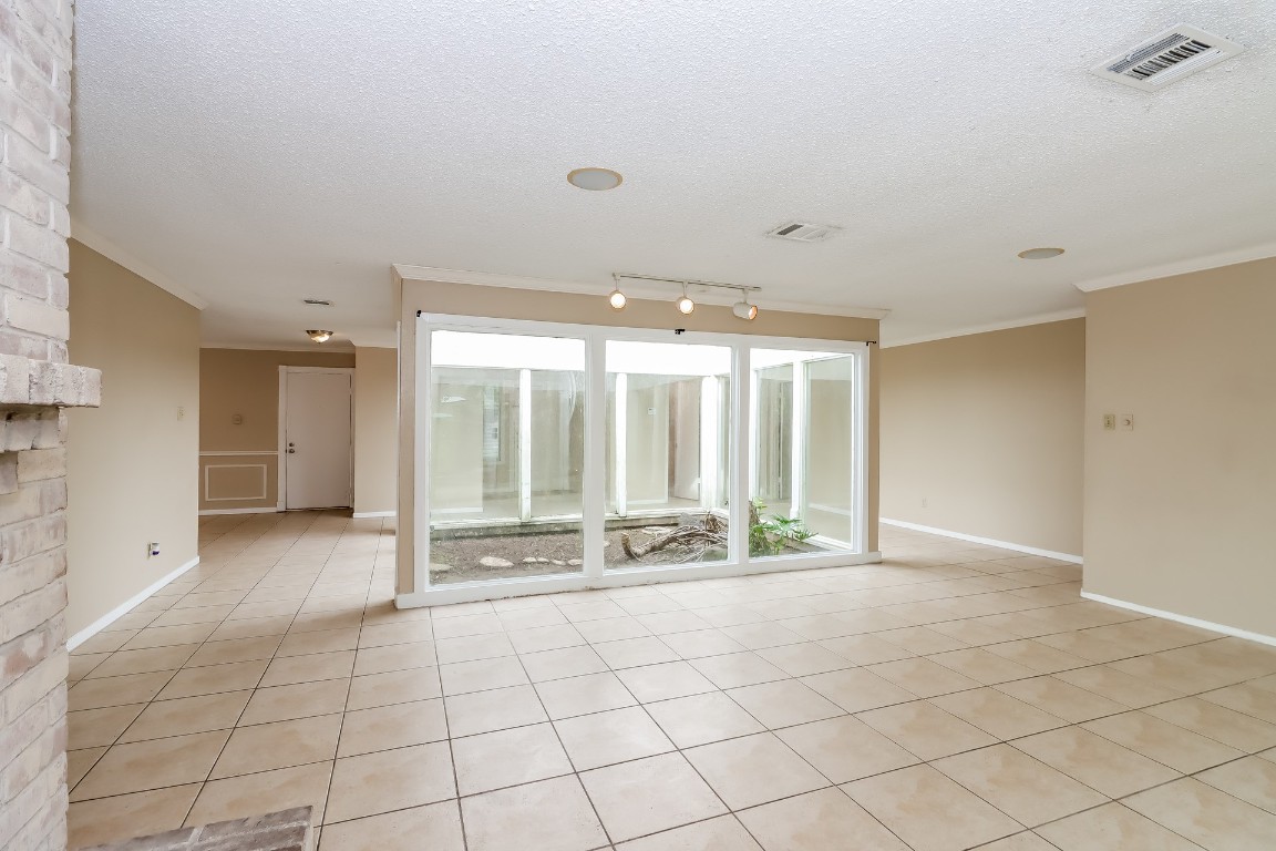 7431 Navidad Road Houston, TX 77083 - Photo 5 of 18