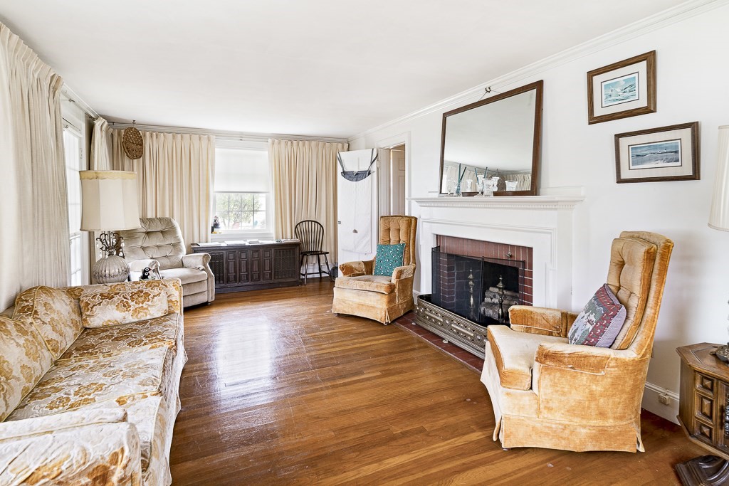 27 Gilmore Road Belmont, MA 02478 - Photo 6 of 22 Gallery Image 6