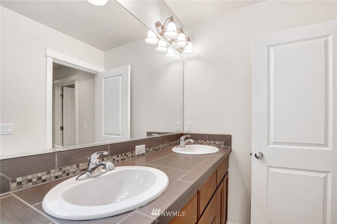 12119 Northeast 173rd Court Bothell, WA 98011 - Photo 22 of 25 Gallery Image 22