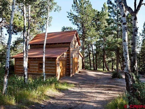 a view of an outdoor space and a yard