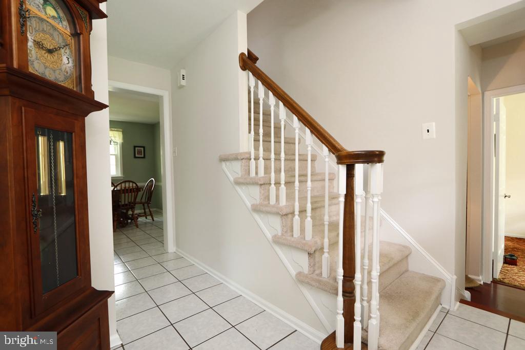 711 Brainerd Road Exton, PA 19341 - Photo 20 of 38 Main Floor Foyer