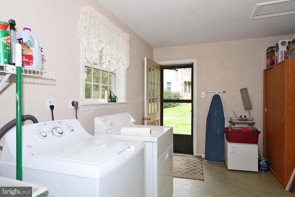 711 Brainerd Road Exton, PA 19341 - Photo 37 of 38 Main floor Laundry Room w/side door