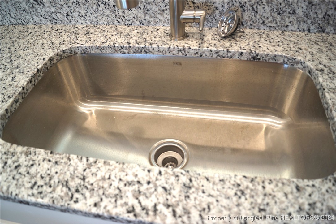 124 Knotts Berry Road Bunnlevel, NC 28323 - Photo 5 of 34