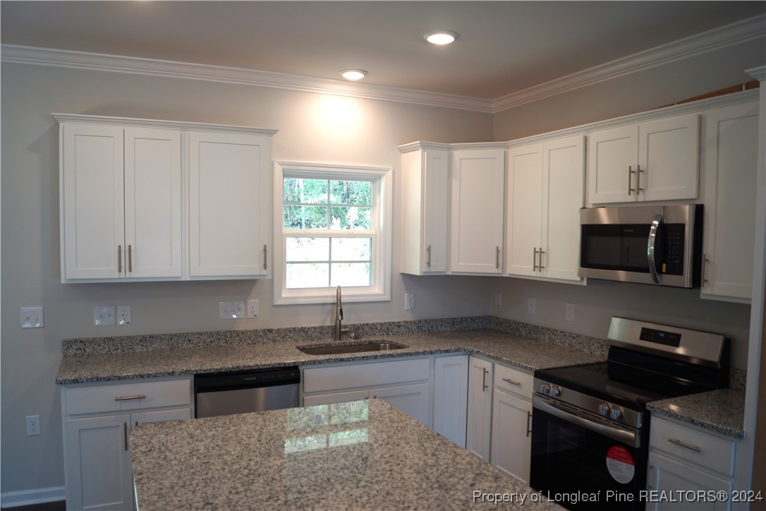 124 Knotts Berry Road Bunnlevel, NC 28323 - Photo 9 of 34