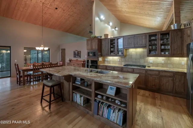 $975,000 | 18250 Backwoods Trail, Kirkland, AZ 86332