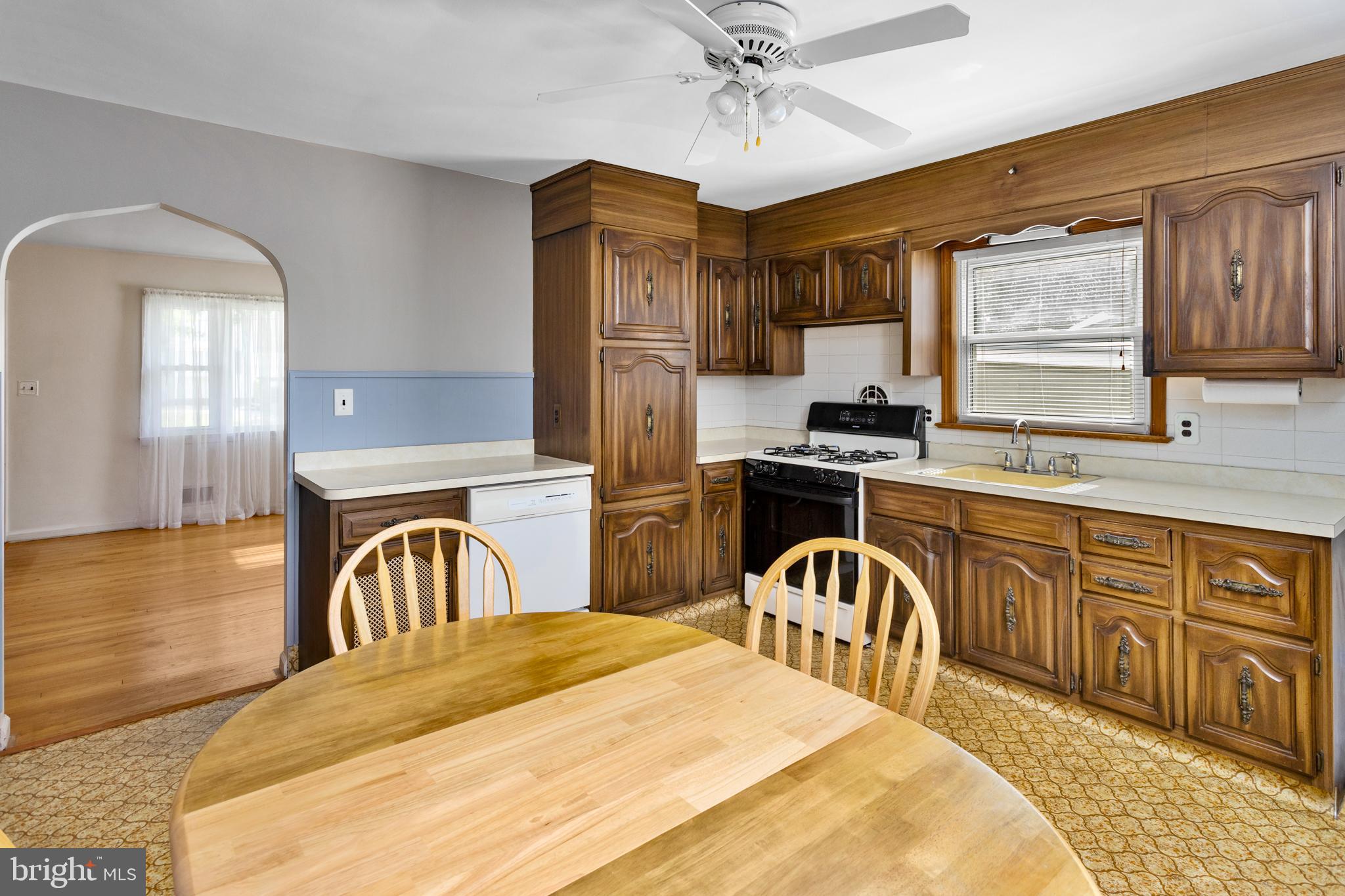 20 Doreen Road Hamilton, NJ 08690 - Photo 8 of 25 Kitchen
