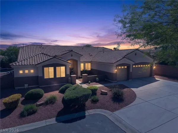 $979,999 | 6499 Red Garnet Court, Las Vegas, NV 89131