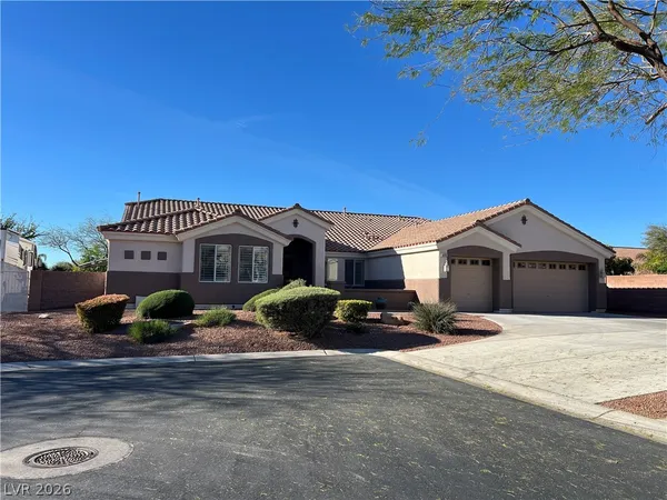 $979,999 | 6499 Red Garnet Court, Las Vegas, NV 89131
