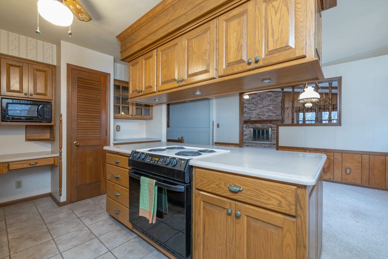9435 Forest Preserve Road Rockton, IL 61072 - Photo 11 of 30 Gallery Image 11