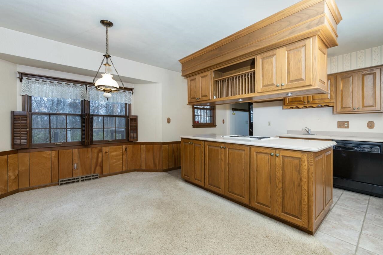 9435 Forest Preserve Road Rockton, IL 61072 - Photo 9 of 30 Gallery Image 9