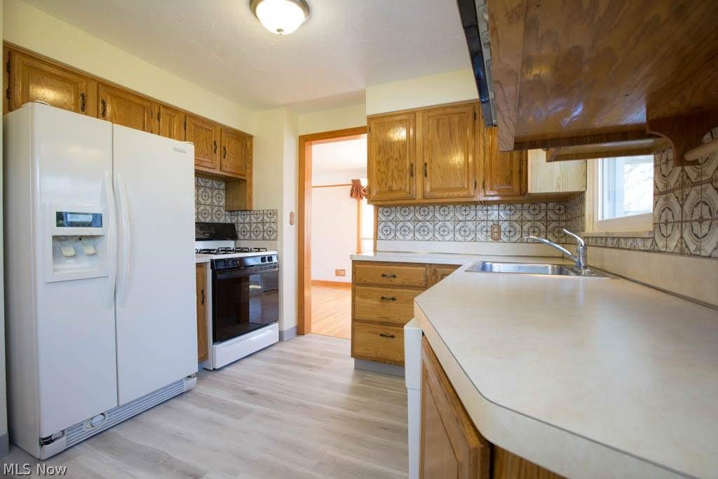 1324 Croyden Road Lyndhurst, OH 44124 - Photo 4 of 35