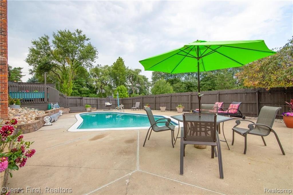 25236 Hopkins Road Farmington Hills, MI 48335 - Photo 48 of 53