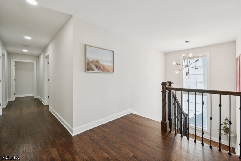 201 Monroe Court Whippany, NJ 07981 - Photo 15 of 36